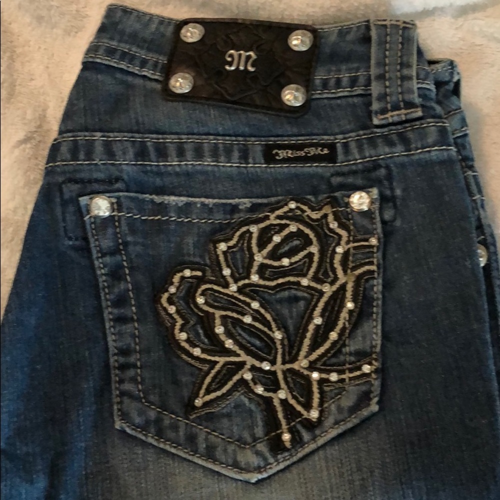 Miss Me Jeans Crystal Rose Pocket Bootcut Jeans Size 29